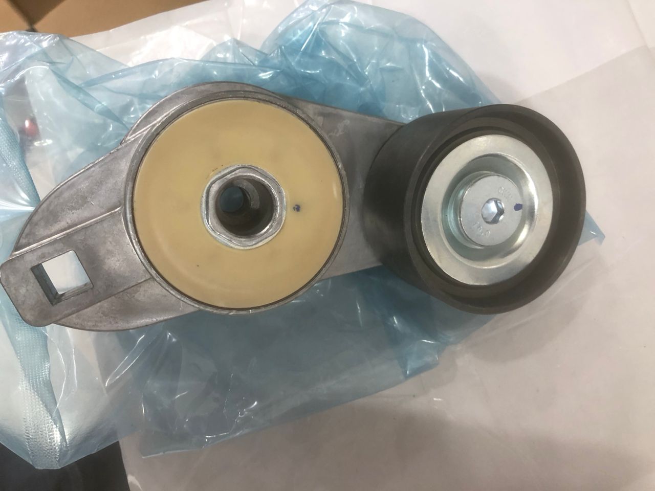 تسمه سفت کن موتور FH13 و FH500 سایپا دیزلی گاراژچی- 20487079